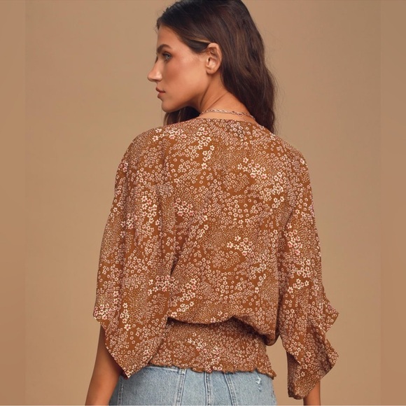 Lulu’s Floral Print Sheer Smocked Top size Medium - Picture 2 of 8